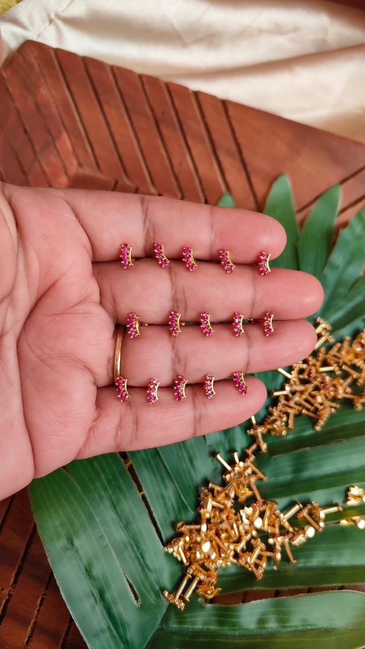Gulabi Earstud